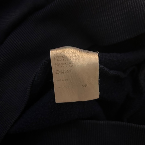 Queen’s University Navy Sweatshirt Fifth Field Co. ‘Premium Hood Coat of Arms’ - Picture 7 of 7